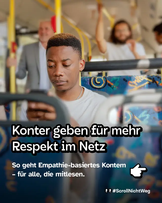 Junger Mann sitzt in einem Bus, h&auml;lt ein Smartphone, bunte Sitzbez&uuml;ge mit Graffiti-Muster im Hintergrund, Text 'Konter geben f&uuml;r mehr Respekt im Netz' und 'So geht Empathie-basiertes Kontern &ndash; f&uuml;r alle, die mitlesen.'